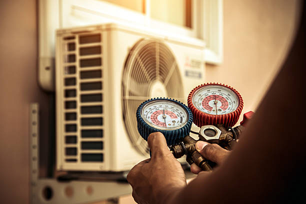 Professional Hvac Maintenance technician working in Texas City, TX